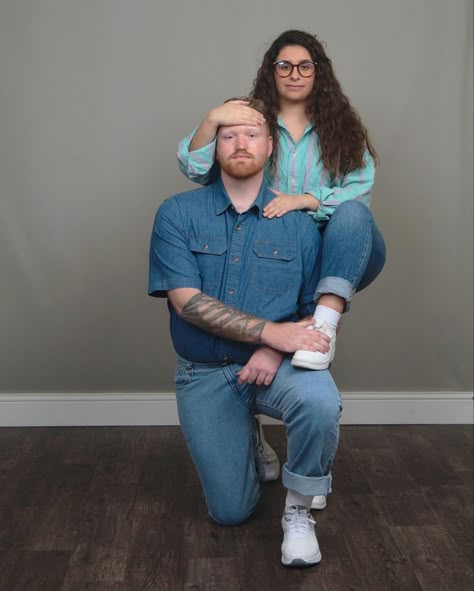 Funny Denim Family Pictures, Jcpenney Portraits Awkward, Awkward Engagement Photos Funny, Mastermind Photo Shoot, 90s Awkward Couple Photoshoot, Goofy Sibling Pictures, Funny Poses 2 People, Best Friend Jcpenny Photos, Awkward Photo Shoot Ideas