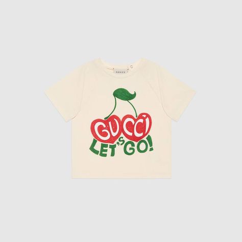 Gucci Cherry, Boys Designer Clothes, T Shirts For Girls, Gucci Baby, Fancy Print, Gucci T Shirt, Girls T Shirts, Baby Fits, B Fashion