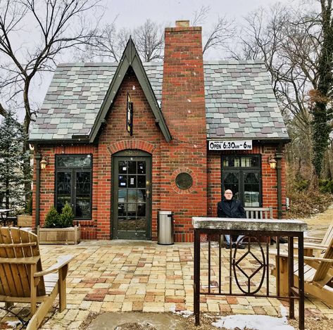 A cozy coffee shop. https://ift.tt/2vVsQHU Victorian Cafe Exterior, Moody Coffee Shop, Coffee Shop Bookstore, Foodie Aesthetic, Opening A Cafe, Cafe Exterior, Cozy Coffee Shop, Coffee Shop Ideas, Magic House