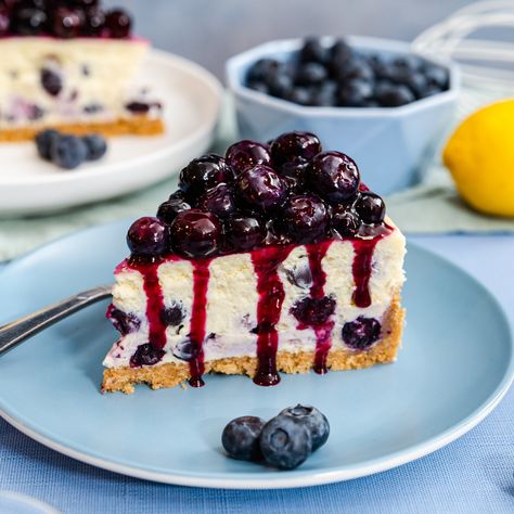 Blueberry Cheesecake Cooking Goals, Cups Recipes, The Best Cheesecake, Rich Cheesecake, Dessert Cups Recipes, Silicone Baking Pans, Blueberry Topping, Food Variety, The Imposter