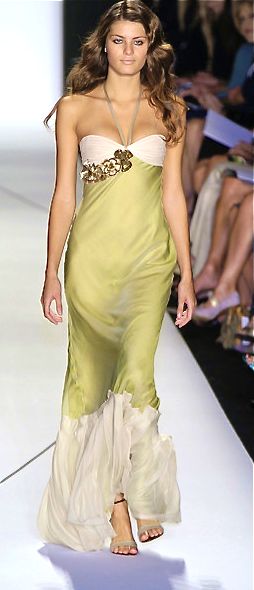 Vera Wang Glamorous Chic Life, New York Spring, Designer Gowns, Gorgeous Gowns, Beautiful Gowns, Vera Wang, A Dress, Fashion Week Spring, Couture Fashion