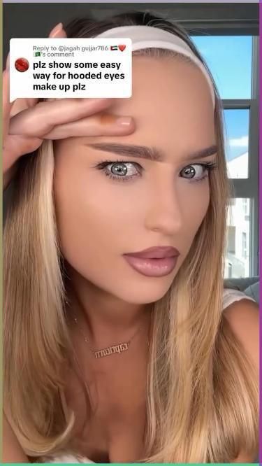 How To Do A Smoky Eye For Hooded Eyes, Make Up For Dropped Eyes, Light Makeup Looks Hooded Eyes, Soft Wedding Makeup For Hooded Eyes, Makeup For Extremely Hooded Eyes, Easy Glam Makeup Hooded Eyes, Low Brow Bone Makeup, Fully Hooded Eyes Makeup, Easy Makeup Ideas Hooded Eyes