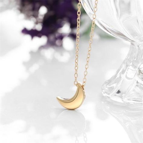 This adorable simple crescent moon pendant necklace adds an amazing touch of boho to your outfit! Made from premium zinc alloy. To maintain this gorgeous piece - keep dry, clean with a soft cloth & store separately to other necklaces. Free Worldwide Shipping & 100% Money-Back Guarantee Cresent Moon Necklace, Jewellery Dainty, Moon Choker Necklace, Chokers Necklace, Gold Moon Necklace, Ear Crawler Earrings, Crescent Moon Pendant, Moon Pendant Necklace, Mini Hoop Earrings