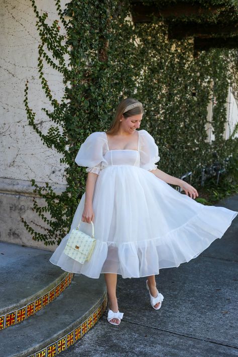 Selkie Dress Wedding, White Selkie Dress, Selkie Wedding Dress, Selkie Puff Dress Wedding, Puffy Dress Outfit, Puff Wedding Dress, Selkie Dress Aesthetic, Puffy White Dress, Selkie White Dress