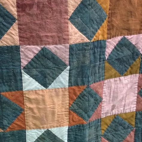 Hand Dyed Fabric Quilts, Grandma Hobbies, Authentic Farmhouse, Pop Colour, Sewing Machine Projects, Friday Evening, Hand Dyed Fabric, Modern Quilt Patterns, Modern Quilt