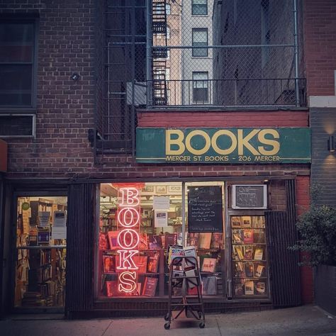 New York Hipster, Harvard Aesthetic, Nyc Background, City Aesthetics, Book Stores, Tea Store, Spotify Covers, Dark Paradise, Shop Fronts