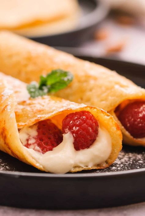 KETO Almond Flour Crepes Almond Flour Crepes, Apple Crepes, Gluten Free Crepes, Chaffle Recipe, Keto Chaffle, Crepe Recipe, Crepe Batter, Trim Healthy Mama Recipes, Breakfast Goodies