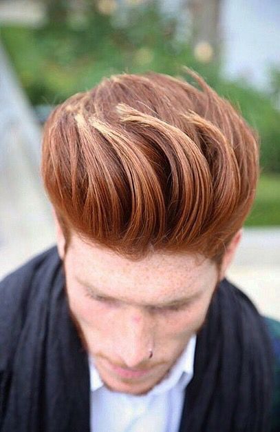 Longues mèches remontées vers l'arrière #cheveux #coiffure #coiffeur #tendances #hair #hairstyle Ginger Hair Men, Frosted Tips, Mens Hair Colour, Mens Hair Trends, 2015 Hairstyles, Corte De Cabelo Masculino, Moustaches, Favorite Hairstyles, Ginger Hair