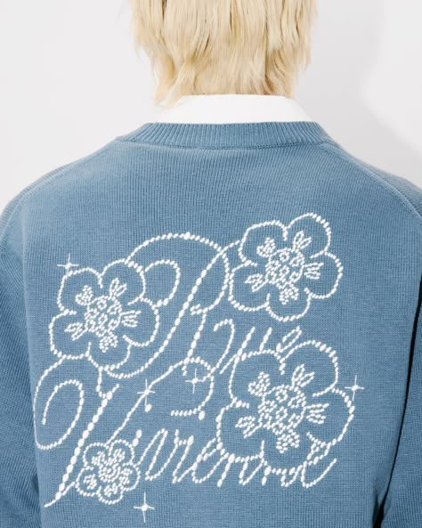 'KENZO Constellation' embroidered cardigan in wool and cotton.Genderless.Embroideries of the 'KENZO Constellation’ graphisms.Dropped shoulders. Embroidery On Jackets, Hand Stitch Embroidery, Cardigan Embroidery, Coat Embroidery, Lucky Tiger, Large Embroidery, Abstract Embroidery, Scarf Pin, Polo Sweatshirt