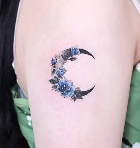 Blue Flower Tattoos, Tatoo 3d, Small Moon Tattoos, Our Mindful Life, Blue Rose Tattoos, Moon Tattoos, Crescent Moon Tattoo, Fantasy Tattoos, Moon Tattoo Designs