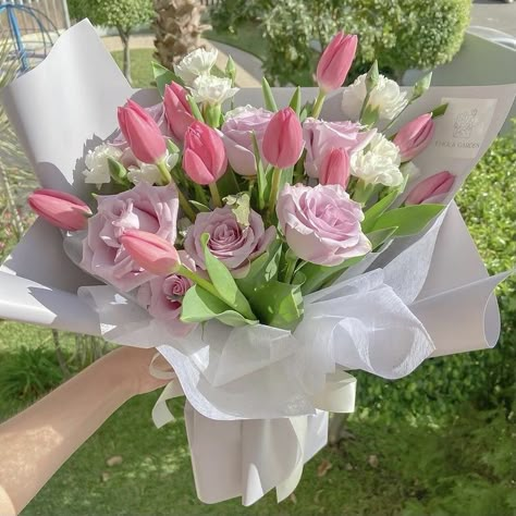 Roses And Tulips Bouquet Floral Arrangements, Tulip Flowers Bouquet, Pink Roses And Tulips Bouquet, Tulip Bouquet Ideas, Tulip Ramo, Cute Small Flower Bouquet, Tulip And Lily Bouquet, Tulips And Roses Bouquet, Tulip Bouquet Arrangement