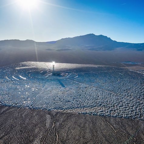 California’s Mojave Desert is home to Ivanpah Solar Power Facility, the world’s largest operating solar thermal energy plant. It uses concentrating solar power (CSP) technology to focus 173,500 heliostats, each containing two mirrors, onto boilers located in three power towers. Plant Mirror, Solar Thermal Energy, Power Towers, Two Mirrors, Solar Thermal, Thermal Energy, Mojave Desert, Solar Energy, Solar Power