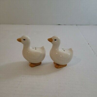 Animal Salt And Pepper Shakers, Salt And Pepper Shaker Ceramics, Funky Salt And Pepper Shakers, Salt And Pepper Shakers Pottery, Salt N Pepper Shakers, Fun Salt And Pepper Shakers, Cool Salt And Pepper Shakers, Aesthetic Salt And Pepper Shakers, Salt And Pepper Shakers Ceramic