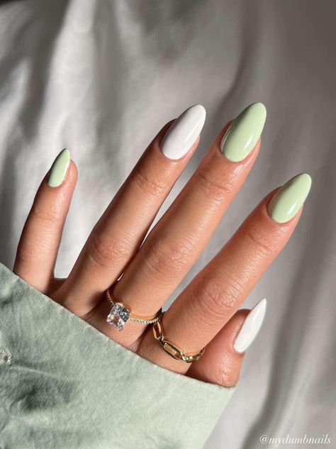 Light Green Nails, Ongles Gel Violet, Acrylic Nails Natural, Mint Green Nails, Mint Nails, Green Acrylic Nails, Green Nail Art, Nail Color Trends, Green Nail Designs