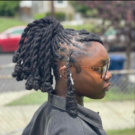 Dreads Styles For Women, Birthday Hairstyles, Short Locs Hairstyles, Faux Locs Hairstyles, Beauty Hairstyles, Dreadlock Styles, Dreads Styles, Hair Twist Styles, Dread Hairstyles