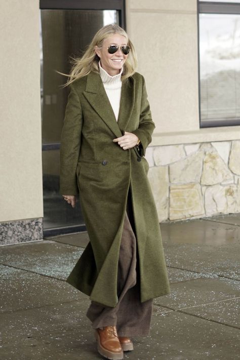 Olive Coat, Celine Boots, Cream Turtleneck Sweater, Cream Turtleneck, Phoebe Philo, Sienna Miller, Kelly Bag, Quiet Luxury, Green Coat