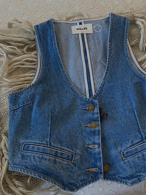 Denim Vest Outfit, Women Outfit Ideas, Vest For Women, Trendy Denim, Neue Outfits, Women Outfit, Vest Outfits, The Outfit, Mode Inspo