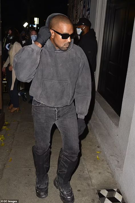 Kanye Fits, Frank Ocean Tyler The Creator, Kanye Hoodie, Kanye Style, Kanye West Outfits, Kanye Fashion, Kanye Yeezy, Kanye West Style, Fashion Quote