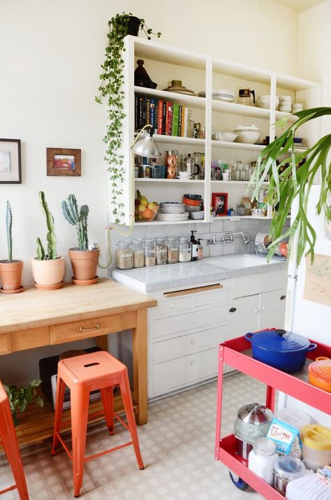 House Tour: A Cozy 300 Square Foot Studio in Oakland | Apartment Therapy Small Studio Apartment Decorating, Diy Room Divider, Tiny Apartments, Tiny Apartment, Studio Apartment Decorating, Apartment Kitchen, Small Studio, Cool Ideas, Ikea Hacks