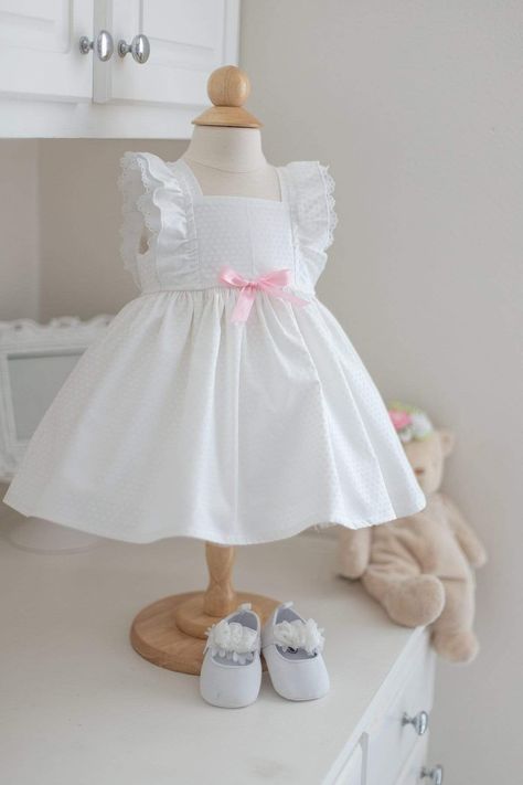 Handmade Girls Dress, Lily Dress, Vintage Childrens Clothing, Frock Patterns, Bunny Dress, Twirl Skirt, White Lily, Elegant Party Dresses, Baby Frocks Designs