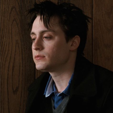 Kieran Culkin - Wallace Wells Wallace Wells Kieran Culkin, Kieran Culkin Icons, Kieran Culkin Scott Pilgrim, Kieran Culkin 90s, Wallace Wells Pfp, Wallace Wells Icon, Keiran Culkin, Scott Pilgrim Movie, Knives Chau