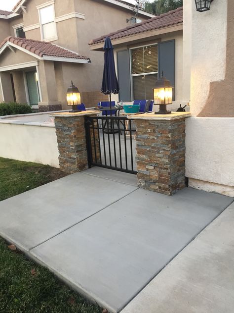 Brick Half Wall Exterior Patio Ideas, Brick Front Yard Fence, Short Stone Wall Around Patio, Brick Knee Wall Patio, Wall Brick Then Stucco, Front Yard Courtyard, Stucco Retaining Wall With Stone Cap, Brick Wall Gardens, Curved Patio