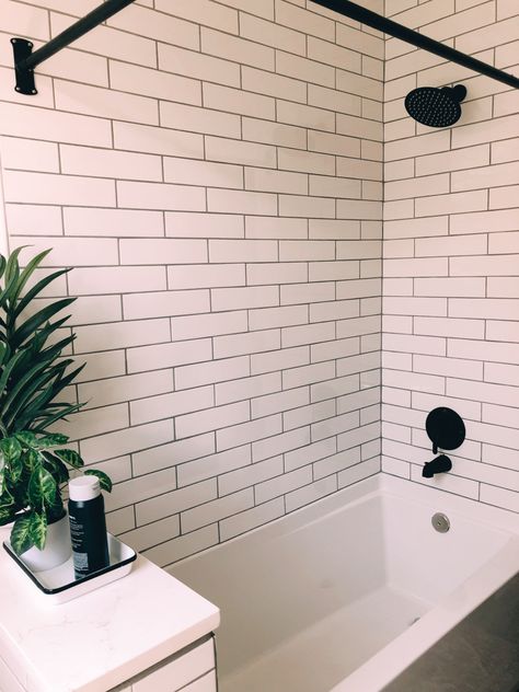 Subway Tiled Shower Ideas, Subway Tiles Shower White, Tub With Tiled Walls, Bathroom Subway Tile Ideas Wall, Black Shower Tub Combo, Tile Wall Bathtub, Tiled Bathtub Ideas, Subway Tile Shower With Tub, White Subway Bathroom