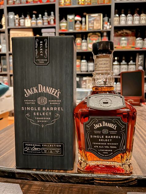 Whisky Jack Daniels, Jack Daniels Single Barrel, Whisky Jack, Single Barrel Bourbon, Best Bourbon, Jack Daniel's Tennessee Whiskey, Whisky Drinks, Best Bourbons, Bourbon Drinks