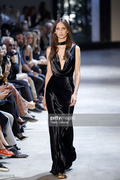 Alexander Vauthier, The Vampires Wife, Witch Fashion, Haute Couture Dresses, Alexandre Vauthier, Lily Collins, Fall Winter 2016, Fall 2016, Long Dresses