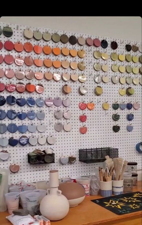 Pottery Palette, Pottery Room, Studio Layout, Art Shed, Ceramic Store, Ceramics Pottery Bowls, Art Studio Room, Pottery Store, Cerámica Ideas