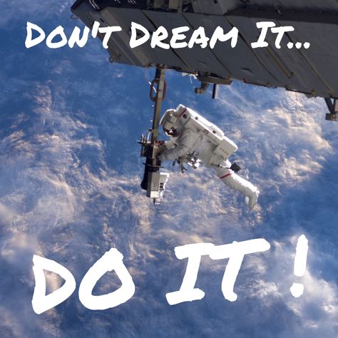 Astronaut Dream Job, Nasa Dream Job, How To Become An Astronaut, Nasa Astronaut Aesthetic, Astronaut Motivation, Cosmic Quotes, College Dorm Posters, Funny Looking Cats, Astronomy Science