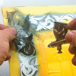 Air Brush Art, Simple Airbrush Art, Airbrushing Ideas, Airbrush Grafis Motor, Airbrush Miniatures, Motorcycle Art Painting, Motorcycle Airbrush Art, Flourish Calligraphy, Airbrush Tattoo