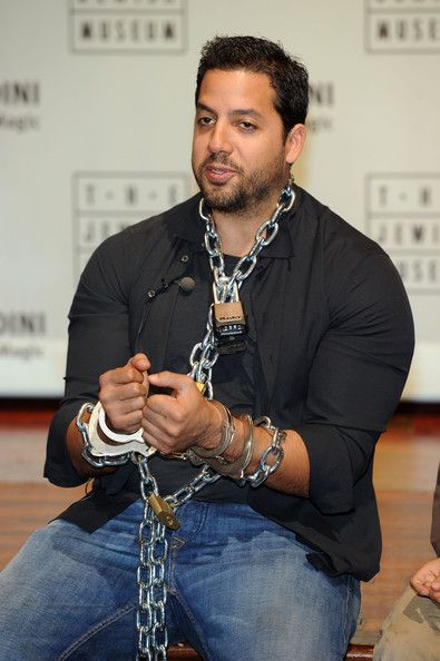 David Blaine David Blaine Magician, David Blaine, David Zwirner Gallery New York, David Archuleta, David Grann Books, Stream Of Consciousness, Consciousness, Mens Bracelet, Going Out