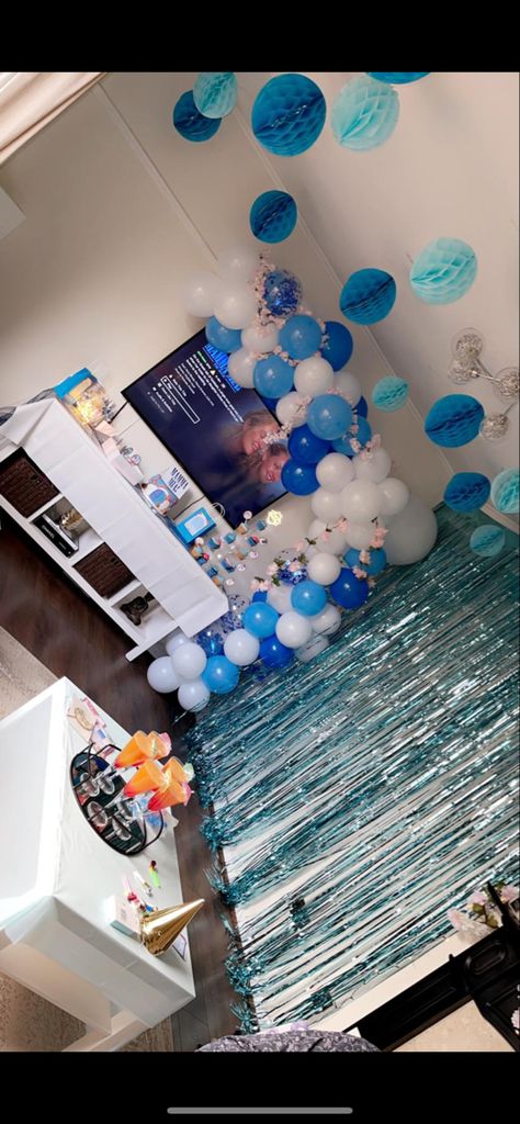 Mama Mia Birthday Party Decorations, Purple And Blue Themed Birthday Party, Mama Mia Birthday Theme Ideas, Mama Mia Party Decorations Diy, Mama Mia 17th Birthday Theme, Mamma Mia Inspired Birthday, Blue 13th Birthday Party Ideas, Mamma Mia Balloons, Mama Mia Bid Day Theme