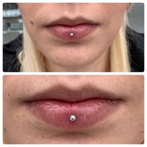 Ashley Piercing On Small Lips, Lip Piercing Ashley, Ashley Piercing Jewelry, Piercing Bouche, Ashley Piercing, Lip Piercings, Clear Jewelry, Piercing Inspo, Smiley Piercing