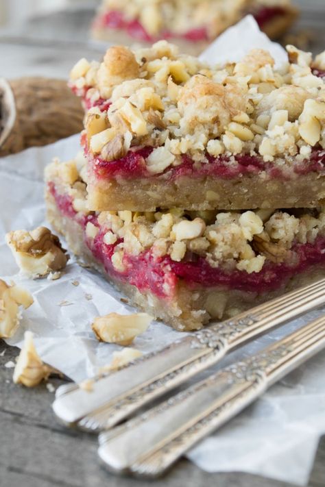 Cranberry Walnut Shortbread Bars filled with a tangy homemade cranberry curd Strawberry Squares, Rhubarb Oatmeal Bars, Strawberry Crumb Bars, Walnut Shortbread, Rhubarb Oatmeal, Fresh Cranberry Recipes, Raspberry Crumble Bars, Oatmeal Cookie Bars, Strawberry Rhubarb Jam