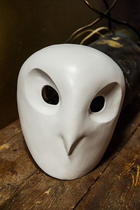 Owl Mask Character Design, Full Face Mask Design Ideas, Batman Court Of Owls, Pathfinder Rpg Characters, Court Of Owls, Owl Mask, Mask Drawing, Wooden Owl, Mask Template