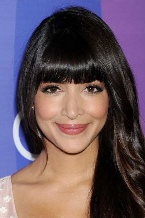 Romantic Dramatic Classic Hannah Simone Hannah Simone, Women Event, Full Fringe, Power Of Women, Style Analysis, Dramatic Classic, Long Dark Hair, Hottest Celebrities, Hair Dos