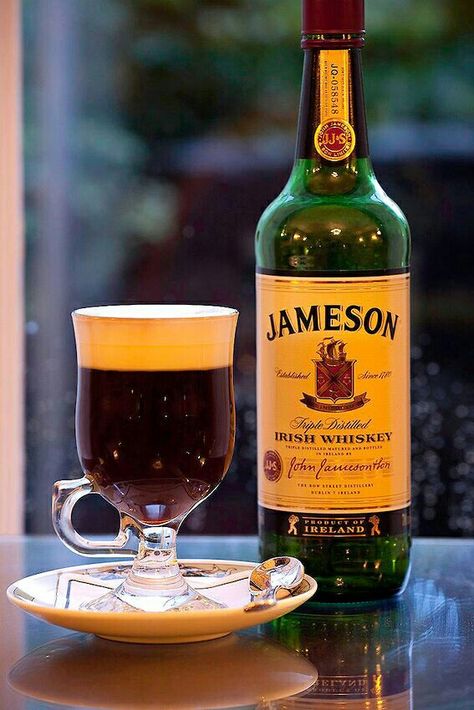 Cafe irlandés! Merrion Hotel Dublin, Ireland Fashion, Jameson Irish Whiskey, Irish Roots, Irish Eyes, Irish Coffee, Irish Blessing, Irish Recipes, Irish Whiskey