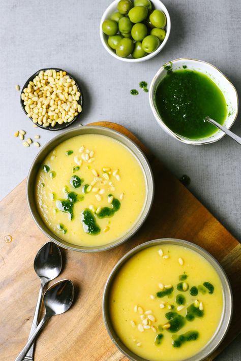 Zucchini Soup Vegan, Whole30 Recipe, Zucchini Soup Recipes, Pine Nut Recipes, Vegetarian Gravy, Herb Oil, Roasted Zucchini, Roast Zucchini, Zucchini Soup