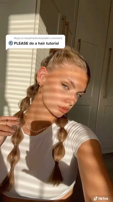 mia.dickerson on Instagram: Bubble braid tutorial! 🖤 #hairtutorial #hairstyles Hair Tips Video, Hair Stylist Life, Easy Hairstyles For Long Hair, Bad Hair, Aesthetic Hair, Hair Dos, Hair Videos, Pretty Hairstyles, Hair Hacks