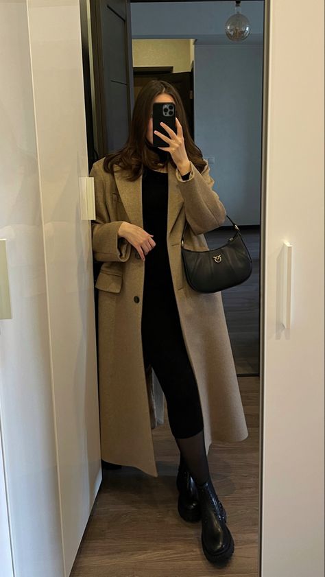 Black Knee Length Coat Outfit, Beige Coat Winter Outfit, Beige Winter Coat Outfit, Winter Theatre Outfit, Long Beige Coat Outfit, Bodycon Dress With Coat, Long Bodycon Dress Outfit Winter, Beige Wool Coat Outfits, Beige Coat Outfit Classy