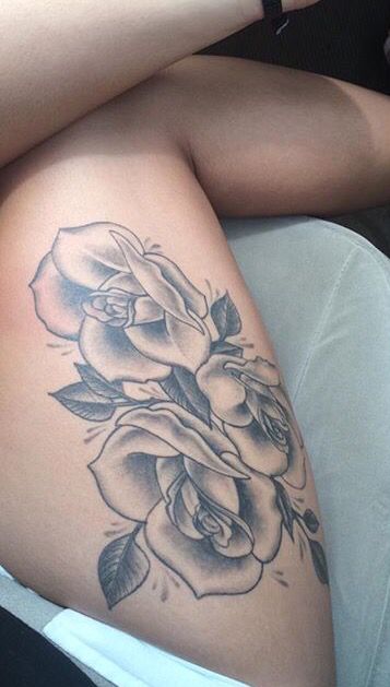 Rose thigh tattoo Roses On Thigh Tattoo, Thigh Rose Tattoo, Rose Tattoo On Thigh, Rose Thigh Tattoo, Side Thigh Tattoos Women, Lilly Flower Tattoo, Inspiring Tattoos, Side Thigh Tattoos, Rose Tattoo Thigh