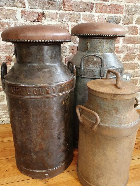 Adu Decor, Metal Milk Jug Ideas, Tin Milk Jug Decor, Vintage Milking Stool, Old Fashioned Milk Bottles, Barn Bar, Milk Can Decor, Stool Ideas, Metal Milk Jug