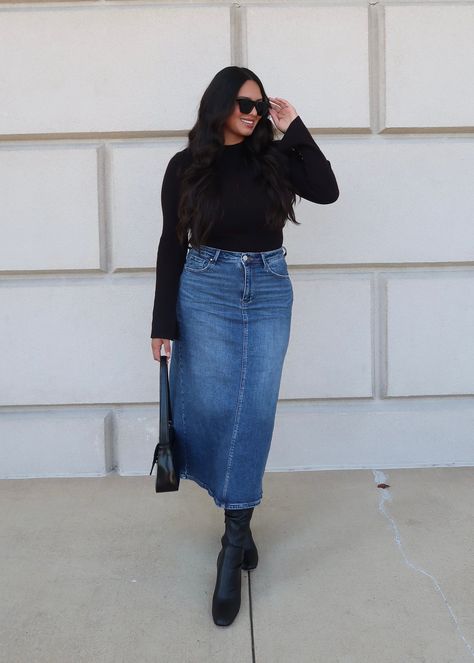 Jean Skirt Winter Outfit, Long Jean Skirt Outfits Winter, Jean Midi Skirt Outfits, Jeans Skirt Outfit Winter, Midi Skirt Outfit Fall, Long Jean Skirt Outfits, Jean Midi Skirt, Jean Skirt Outfits, Long Jean Skirt