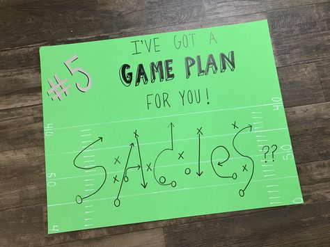 Cute Sadies football proposal idea! #creatingcourtney #ohs #sadies #football #proposal #idea Football Turnabout Ideas, Sadie’s Proposal Ideas Football, Sadie’s Proposals Football, Sadie’s Poster Ideas Football, Football Themed Dance Proposals, Cute Dance Asking Posters, Sadie Hawkins Proposals Football, Sadie Dance Proposal, Sadie Hawkins Poster Ideas