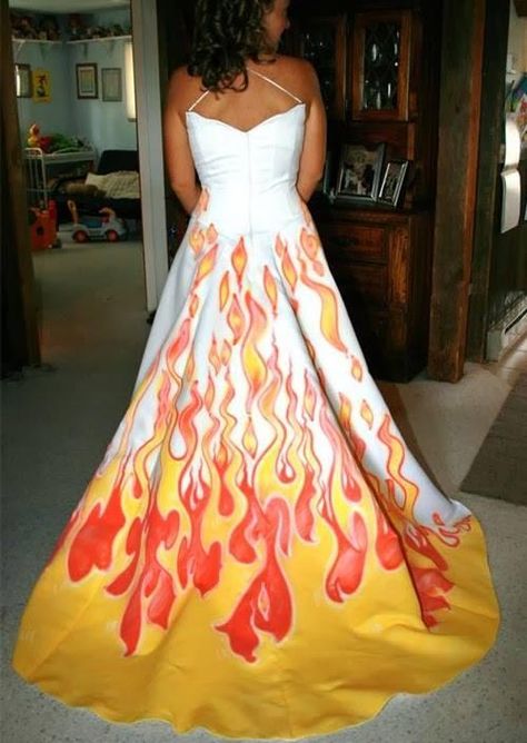 . Weird Wedding Dress, Ugly Wedding Dress, Worst Wedding Dress, Poodle Dress, Harley Davidson Wedding, Biker Wedding, Funny Wedding Pictures, Firefighter Wedding, Crazy Wedding