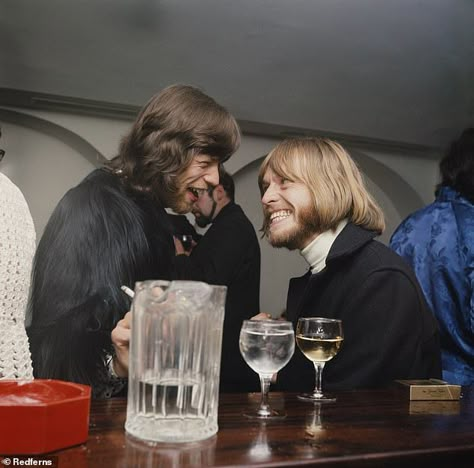 Brian Jones Rolling Stones, Rolling Stones Band, Ron Woods, Brian Jones, Moves Like Jagger, Marianne Faithfull, Like A Rolling Stone, Ronnie Wood, Charlie Watts