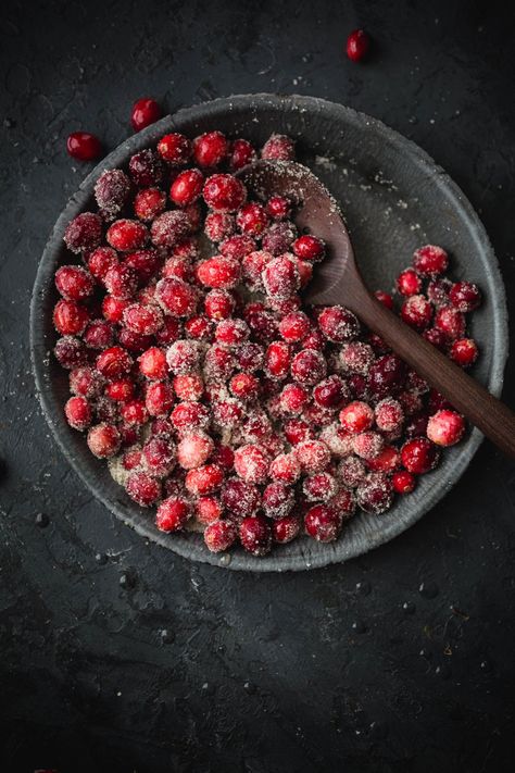 Cranberry Aesthetic, Cranberries Aesthetic, Thanksgiving Vegetarian Recipes, Amaretto Liquor, Frosted Cranberries, Thanksgiving Vegetarian, Cranberry Shortbread, Vegetarian Holiday Recipes, Food Photography Studio