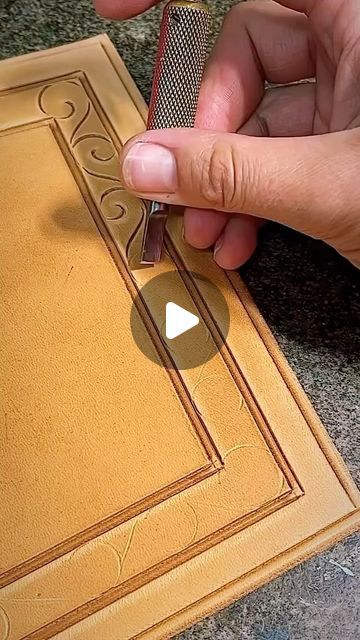 Clair Kehrberg Leatherworks on Instagram: "Deco cut border for these wild horses bags I made last year 🙃  #leather #clairkehrbergmaker #howitsmade #leathersmith #leatherbag #leatherhandbag #leatherhandmade #luxuryhandbags #luxuryleather #luxuryhandmade #designerbags #westernstyle #cowgirlfashion #saddlebag #fashionhandbags #handmadeleather" Leather Design Pattern, Beginner Leather Projects, Leather Work, Cowboy Spurs, Handmade Leather Work, Leather Artist, Custom Leather Work, Diy Leather Projects, Leather Cuts